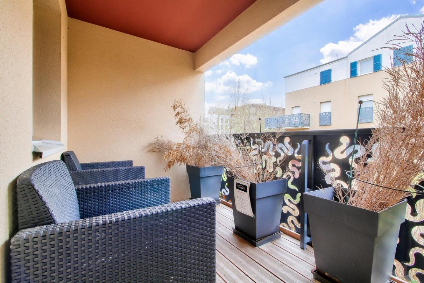 123Home - Suite & Spa Xl Монтеврен Екстер'єр фото